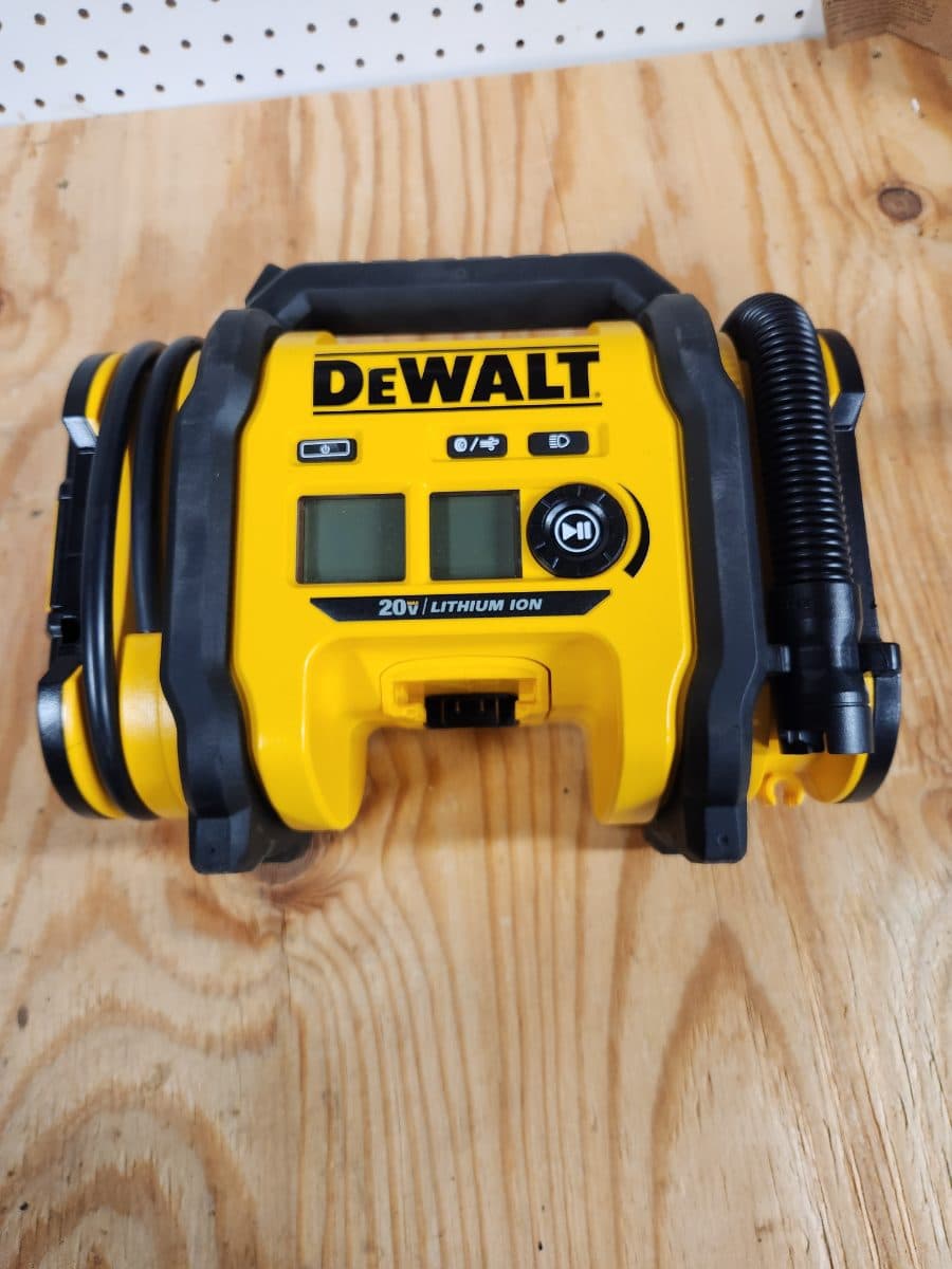Dewalt Air Inflator DCC020I - Image 1